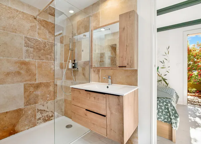 דירה Soho Village